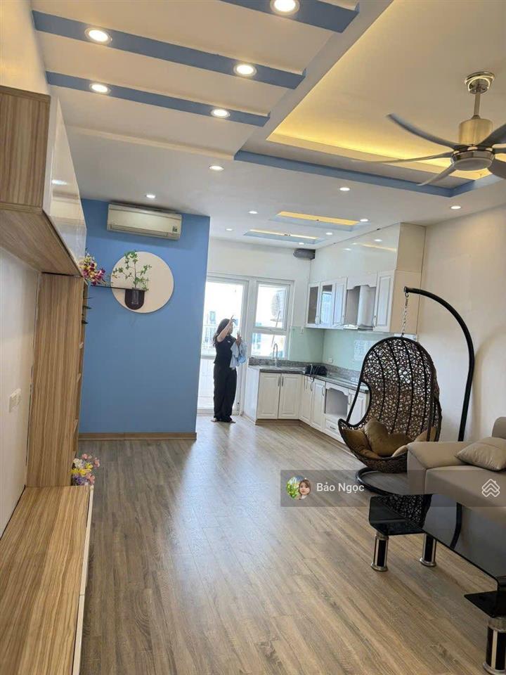 Bán căn góc 70m,2n,2vs tòa ct4 xa la, hà đông.hà nội. gần viện 103 hđ , ban công rộng. sổ đỏ