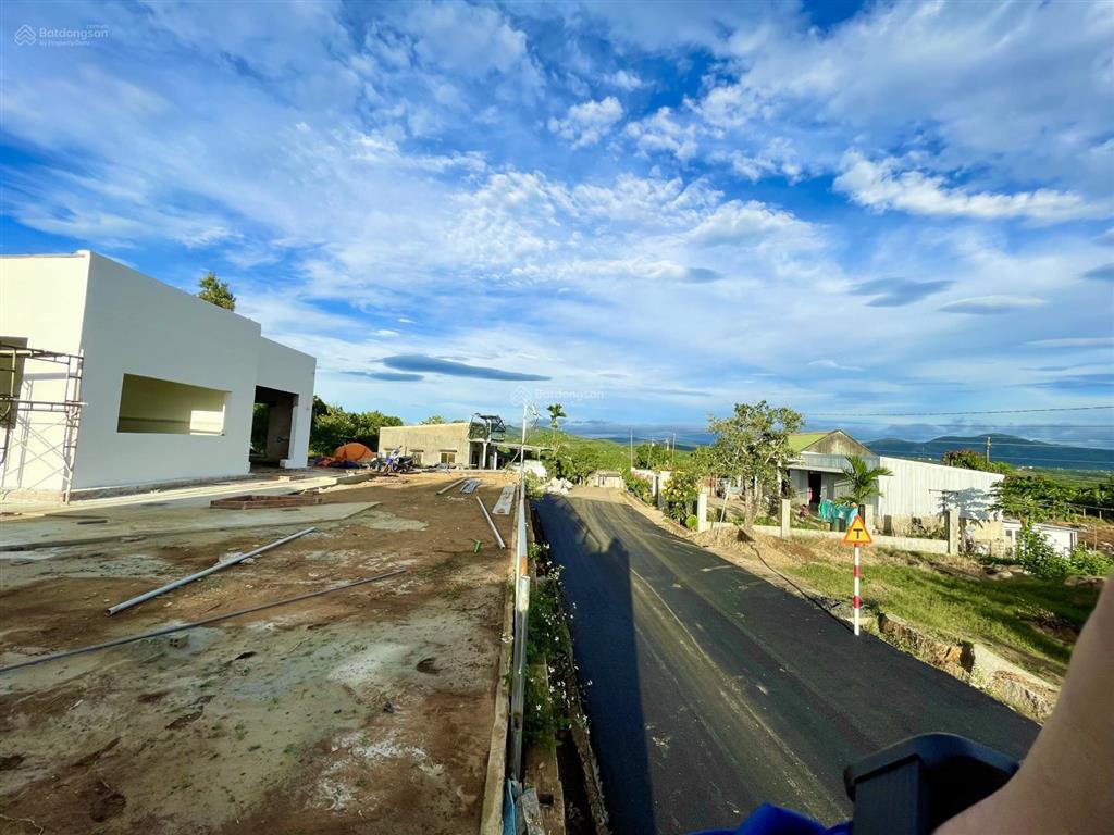 Lô đất thổ cư 260m ngang 10m sổ hồng riêng trong kdc mới hạ tầng đường xá đẹp, dân cư hiện hữu