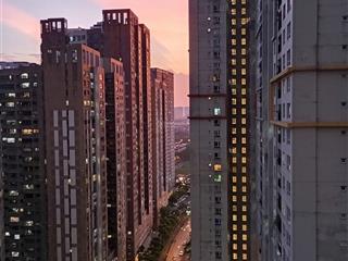 Bán căn 2 ngủ toà s4 seasons avenue kdt mỗ laoresort giữa lòng thành phố. tầng trung view đẹp