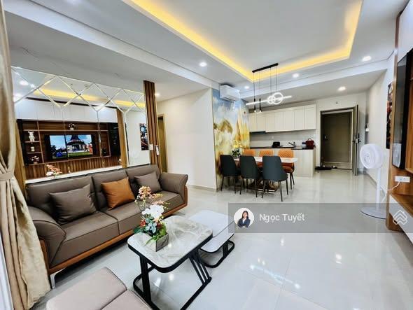 Bán nhanh căn 3 ngủ đủ nội thất hướng mát tại dragon castle hl.  e 0359 513 ***