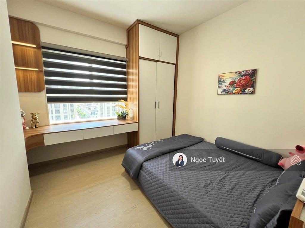 Bán nhanh căn 3 ngủ đủ nội thất hướng mát tại dragon castle hl.  e 0359 513 ***