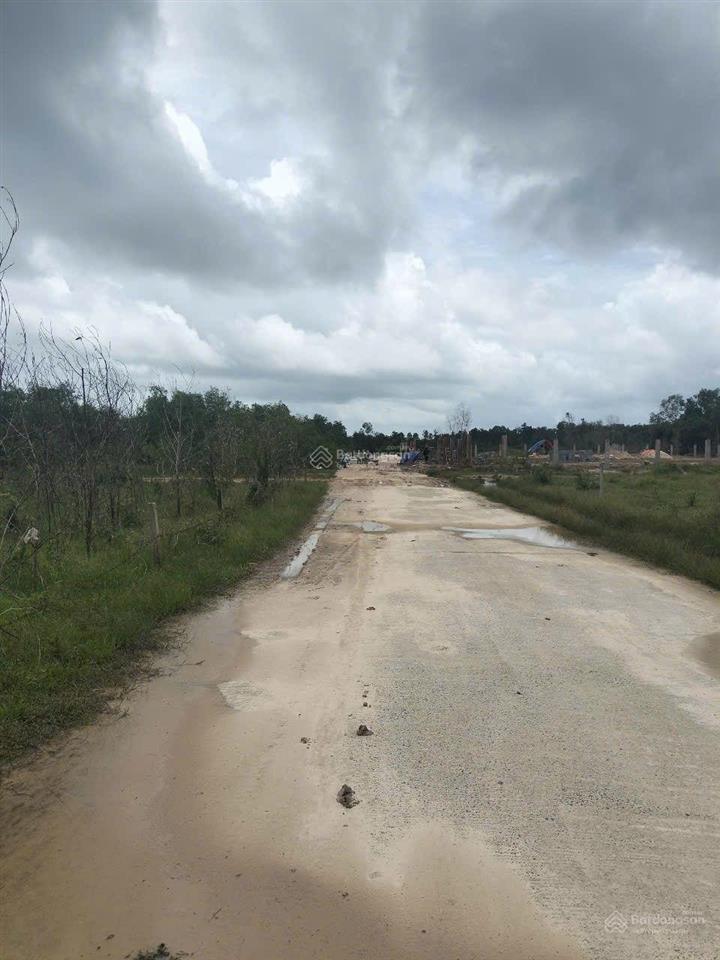 Bán 2000m2 đất phú quốc, giá đầu tư, đón đầu apec, giá 2,4 tỷ nguyên lô