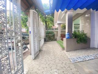 Cho thuê biệt thự 12,5x20m có sẵn 6 phòng ngủ, máy lạnh, thang máy, dọn vào ở ngay. giá 45 tr/tháng