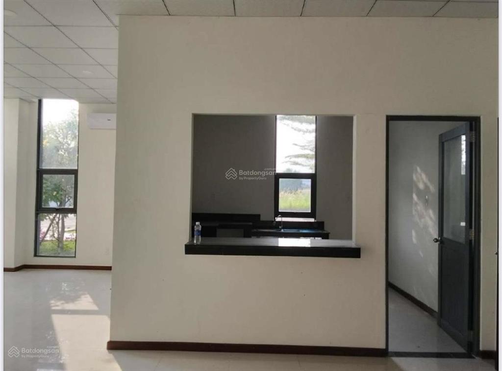 Bán đất 18.200m2 + nhà xưởng 5.300m2 mới 100%, hạ tầng, nội thất đầy đủ. trả tiền 1 lần đến 2065.