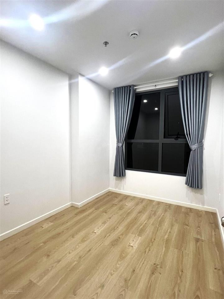 Bán bcons polaris, căn góc, tầng đẹp 61m2, view "không ồnkhông bụi", giá tốt!!