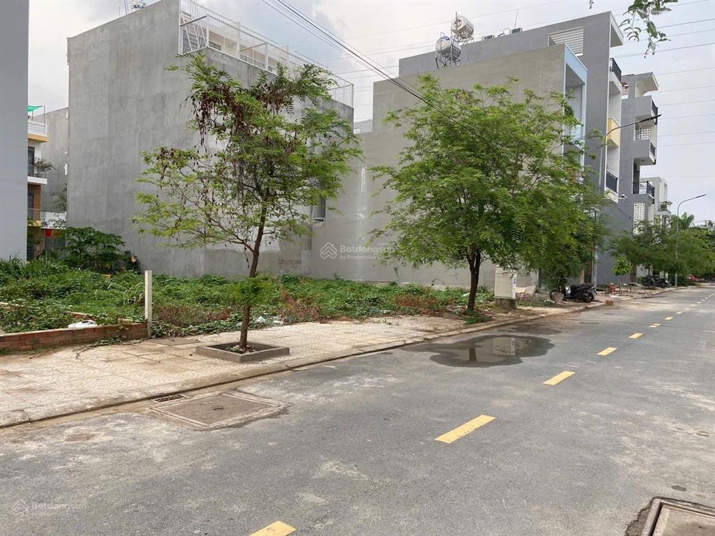 Đất ngay chợ vườn lài,dt 5x11,giá 3.3 tỷ,giá tốt cho đầu tư