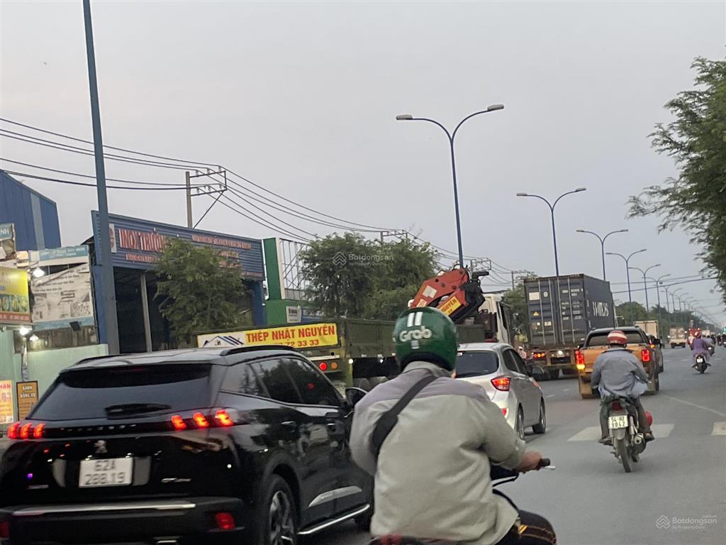 Bán 700 m2 nhà xưởng mặt tiền nhánh tỉnh lộ 10, xã phạm văn hai, bình chánh 16.5 tỷ tl, 0983 002 ***