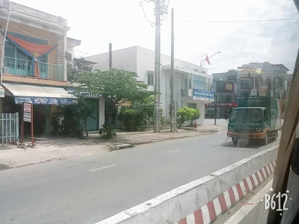 Bán nhanh 1600m2 nhà xưởng mặt tiền nhánh tỉnh lộ 10, bình chánh 31.5 tỷ tl,  0983 002 ***