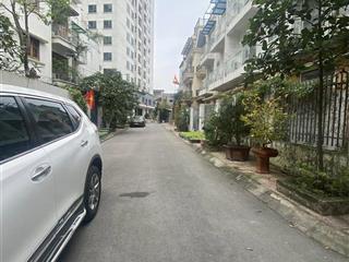 Cho thuê biệt thự Tây Hà, Tố Hữu, 200m2, 4 tầng, thang máy làm văn phòng, nhà ở