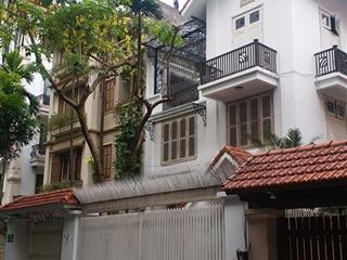 Cho thuê biệt thự Trung Hòa 145m2, 4 tầng làm văn phòng công ty, trung tâm dạy học