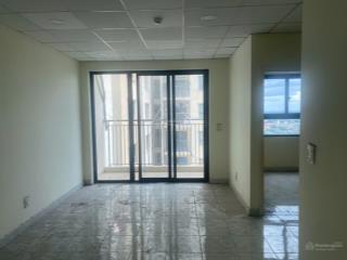 Căn hộ noxh từ cđt đã vào ở  căn góc diện tích lớn 65m2. giá bán 1.550 tỷbao toàn bộ phí mua bán