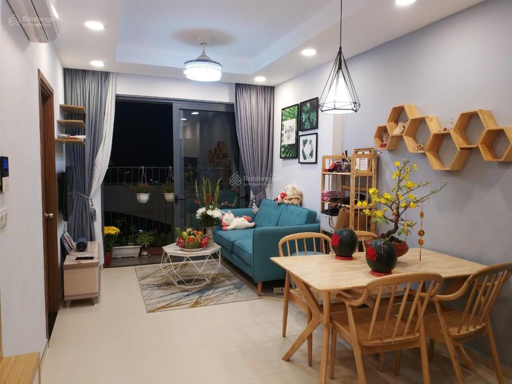 Căn 68m2 the pegasuite  nt cơ bản có máy lạnh, bếp, tủ lạnh máy giặt và một số đồ gỗ giá thuê 11,5