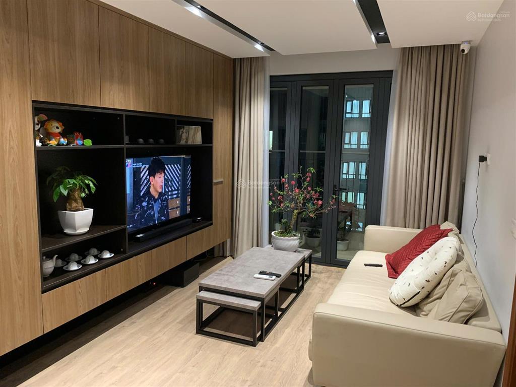 Tôi chính chủ bán căn hộ ban công nam view thẳng hồ ngoại giao đoàn tầng trung bán cho người mua ở