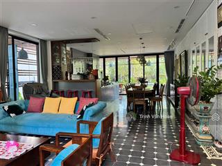 Biệt thự sân vườn villa park  460m2  cần bán giá tốt