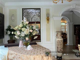 Biệt thự ngay đường quốc hương, 360m2, hồ bơi sân vườn  70 tỷ  0908 947 ***