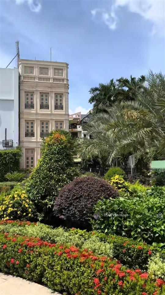 Đất biệt thự trực diện công viên  173m2  0908 947 ***