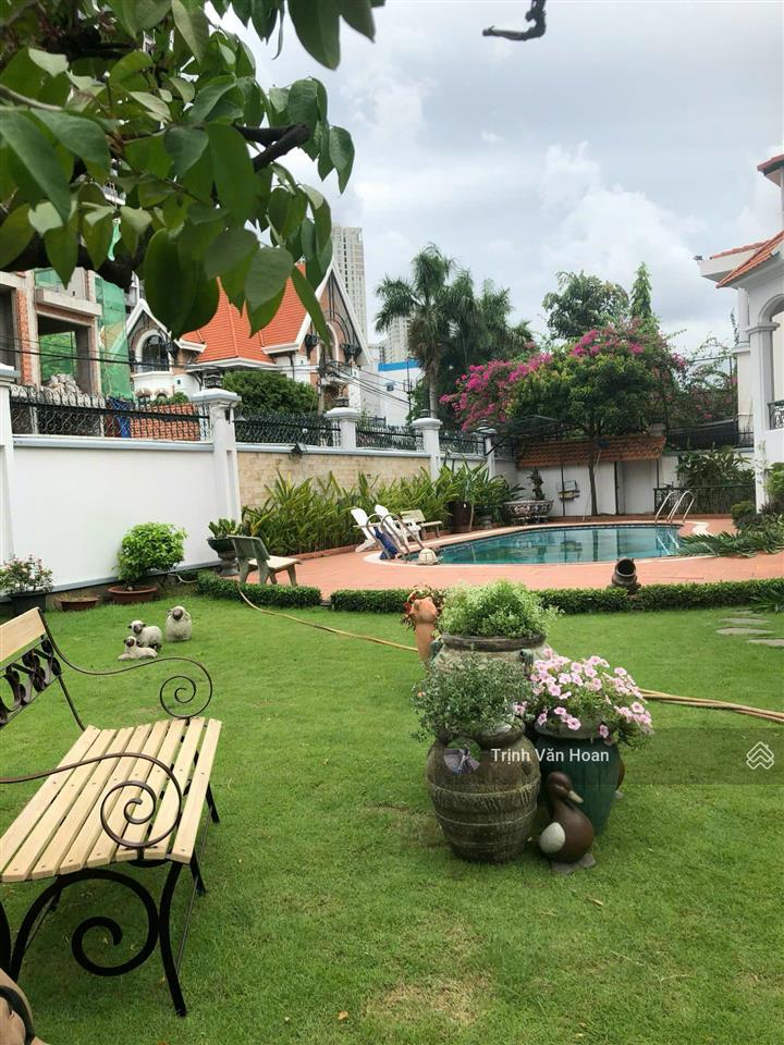 Bán biệt thự nguyễn ư dĩ, thảo điền  685m2  0908 947 ***