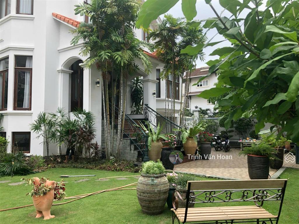 Bán biệt thự nguyễn ư dĩ, thảo điền  685m2  0908 947 ***