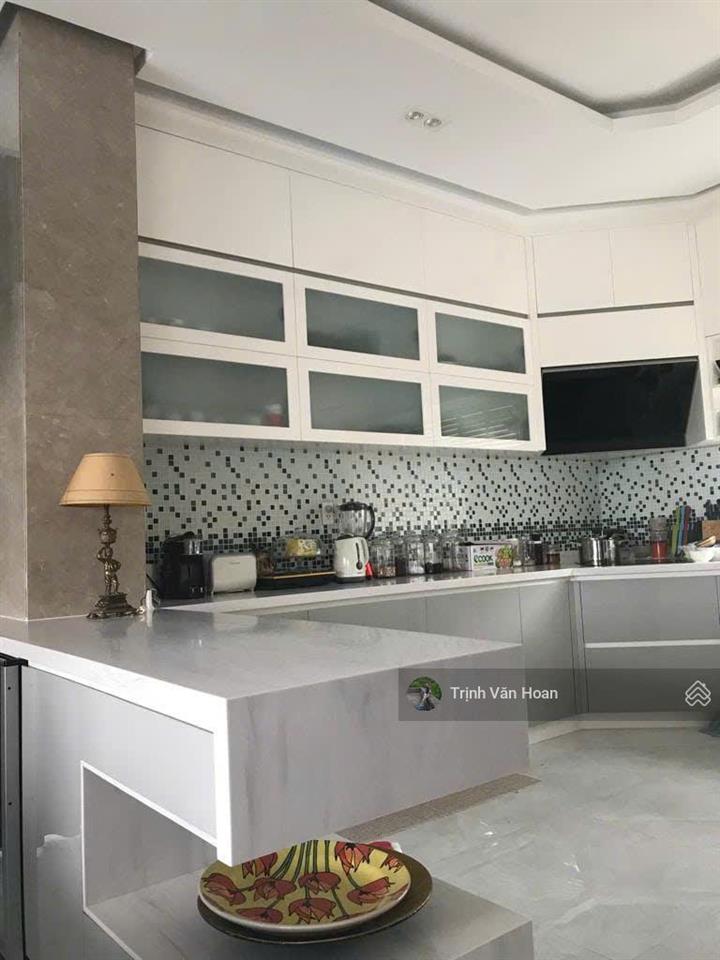 Biệt thự thảo điền gần sông sg  214m2  50 tỷ  0908 947 ***