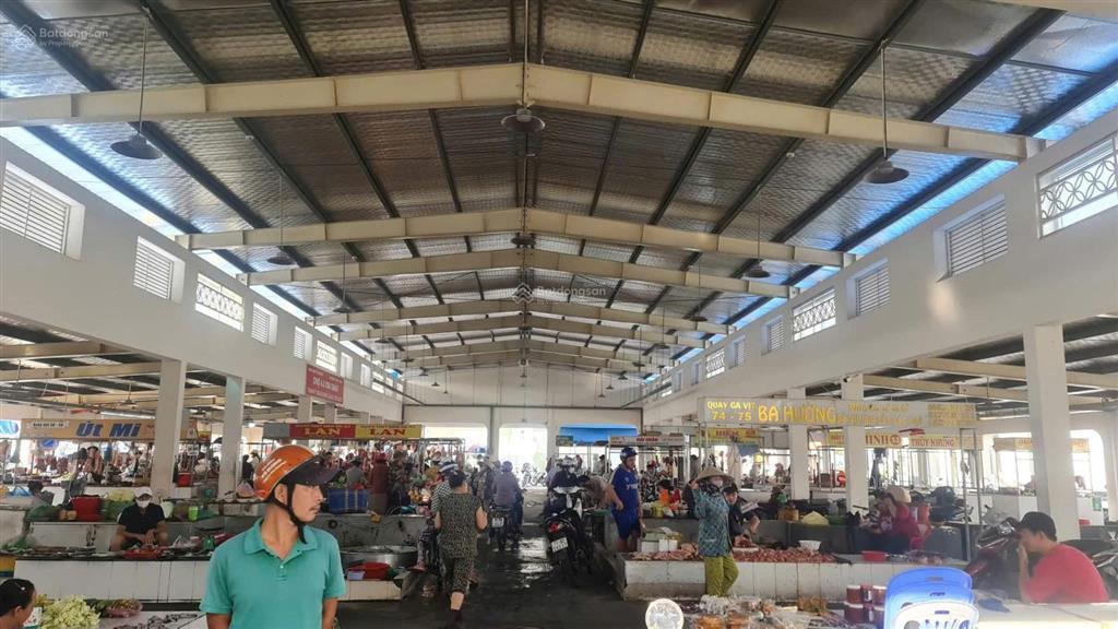 Bán nhà mặt phố 195m2, 11,15 tỷ tại khu nhà đại lộ đông tây đang cho thuê 20tr/tháng