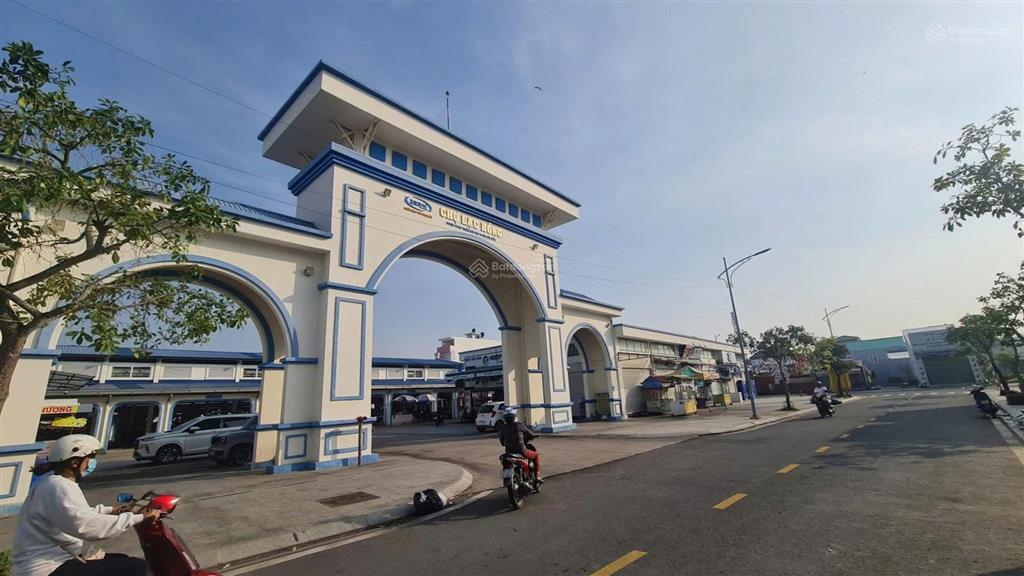 Bán nhà mặt phố 195m2, 11,15 tỷ tại khu nhà đại lộ đông tây đang cho thuê 20tr/tháng