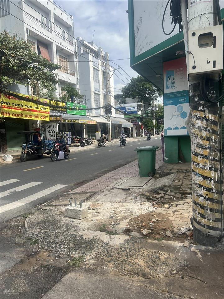 Bán nhà căn góc 2 mặt tiền đường lê khôi, tân phú, 8,8 tỷ, 40 m2 trệt 2 lầu st mới xây