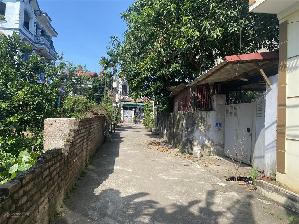 Chỉ 31 triệu/m2 sở hữu luôn 247m2 đất sổ đỏ cự khối  lb  hn mặt tiền 18m ô tô vào,  0902 132 ***