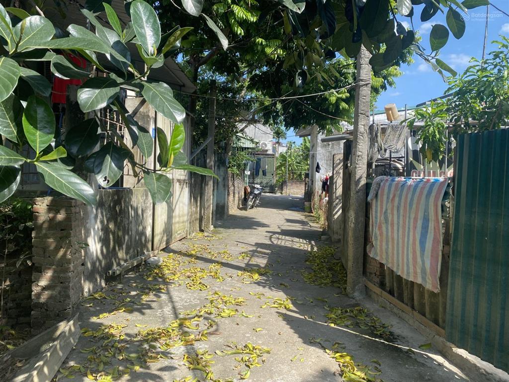 Chỉ 31 triệu/m2 sở hữu luôn 247m2 đất sổ đỏ cự khối  lb  hn mặt tiền 18m ô tô vào,  0902 132 ***