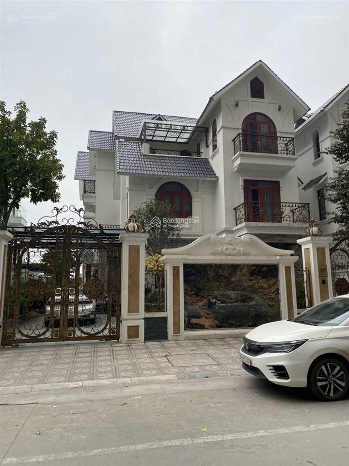 Bán btđl khu a2 geleximco, dt 300m2  365m2, 3 tầng, giá đầu tư chỉ 140 triệu/m2