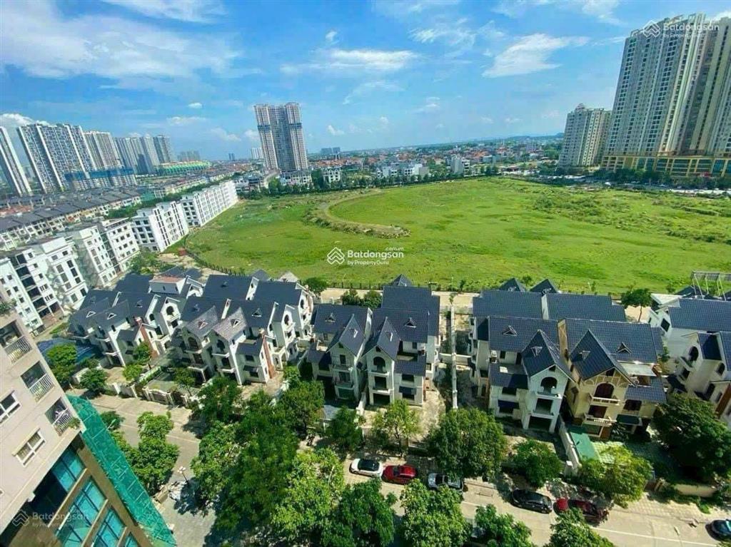 Bán btđl khu a2 geleximco, dt 300m2  365m2, 3 tầng, giá đầu tư chỉ 140 triệu/m2