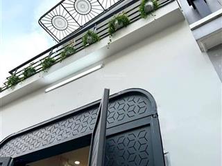 Chỉ nhỉnh 4ty có nhà shr 4x12 1lầu sát cinema nguyễn văn quá p.đông hưng thuận q12 gần trường chinh