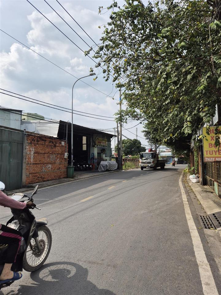 Nhỉnh 3ty đất 6x20=112m2 full thổ 1 xẹt ngắn đông thạnh 3 vô 30m tới đất, sát hương lộ 80b và q12