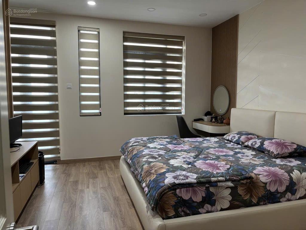 Nhà phố 5,7x17,5m khu da số 1 thạnh mỹ lợi có thang máy, gara ô tô, nội thất đầy đủ, giá 19,5 tỷ