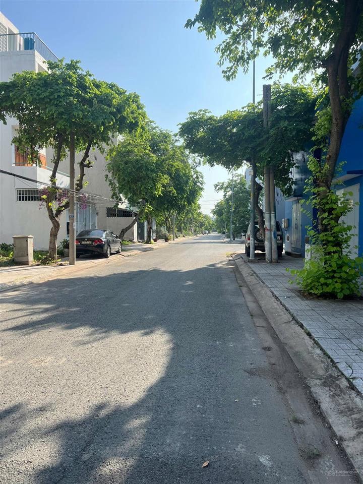 Bán gấp lô đất biệt thự góc 2 mặt tiền khu thạnh mỹ lợi giá 150tr/m2, 397,5m2 gần sông sài gòn