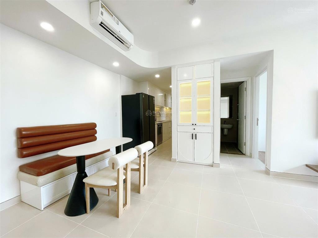 Bán căn hộ 2pn tháp t5 dự án masteri thảo điền, hỗ trợ vay 80%.  0936 721 *** mr. hoài