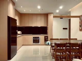 Bán căn góc 3pn  85.75m2. hướng nam thoáng mát. đầy đủ nội thất cao cấp. ( nguồn kín)