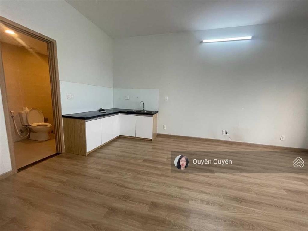 Officetel 45m2 rẻ  14 triệu chỉ có 1 căn duy nhất, giờ giấc tự do charmington quận 10