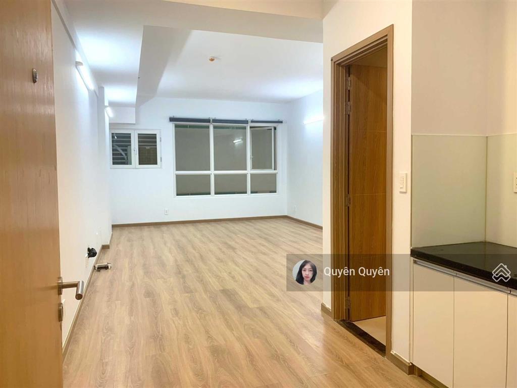 Bán officetel quận 10  40m2 giá 2tỷ1 tặng full nội thất giá rẻ, cho thuê 1112tr, được ở/vp