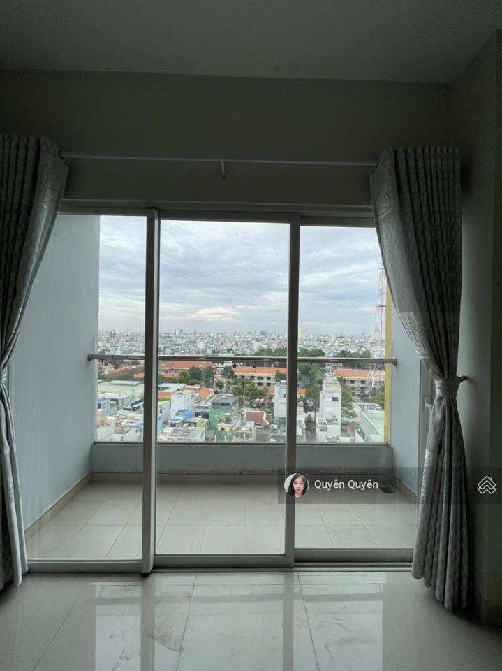 Charmington  bán 1 phòng ngủ 2tỷ700 bao hết, dt 51m2 full nội thất, duy nhất 1 căn quận 10