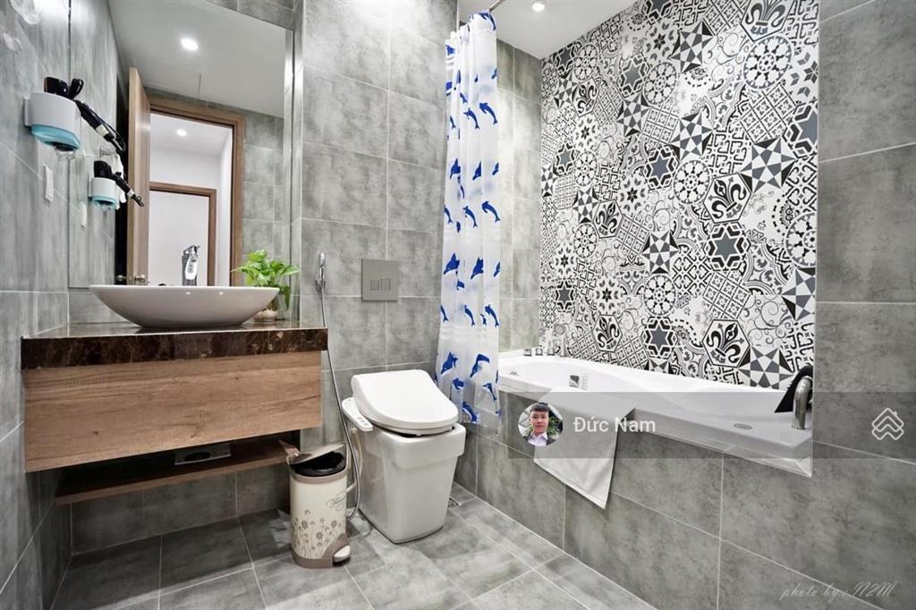 Bán chcc lancaster 20 núi trúc, ba đình, 130m2, 3pn, đồ gắn tường, giá thỏa thuận.  0983 951 ***