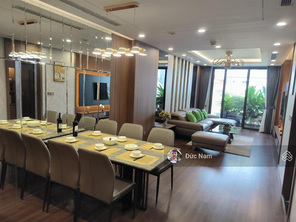 Chính chủ nhờ cho thuê chcc green diamond  93 láng hạ, đống đa, 86m2 2pn, đồ cơ bản, giá chỉ 21tr