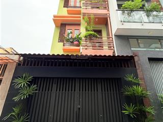 Nhà chính chủ  ngay sau lưng siêu thị emart phan văn trị  giáp bình thạnh, sân bay  xe hơi ngủ