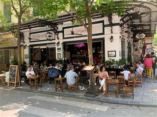 Cho thuê nhà mặt phố quán thánh lô góc rộng 15m, dtsd 150m2, cafe, trưng bày. đoạn đẹp gần phố