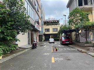 Bán đất đấu giá cự khối, long biên, đường rộng 12m, vỉa hè 2 bên, 66 m2, mặt tiền rộng, giá 11 tỷ