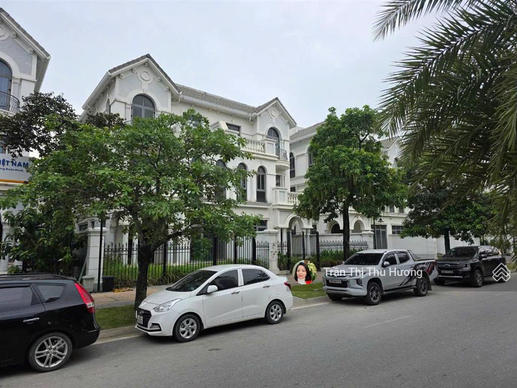 Bán đất mặt phố thuộc phường việt hưng, đường to, vỉa hè rộng, kinh doanh sầm uất, 90m2, hơn 34 tỷ