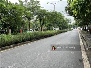 Bán nhà phân lô tđc thạch bàn  cổ linh  đường rộng  vỉa hè  ô tô tránh  47m2  nhỉnh 15 tỷ