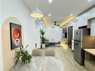 Căn góc, diện tích 61m2 2 phòng ngủ 2 vệ sinh toà hh4 linh đàm  hoàng mai, tầng trung, giá 2.4 tỷ