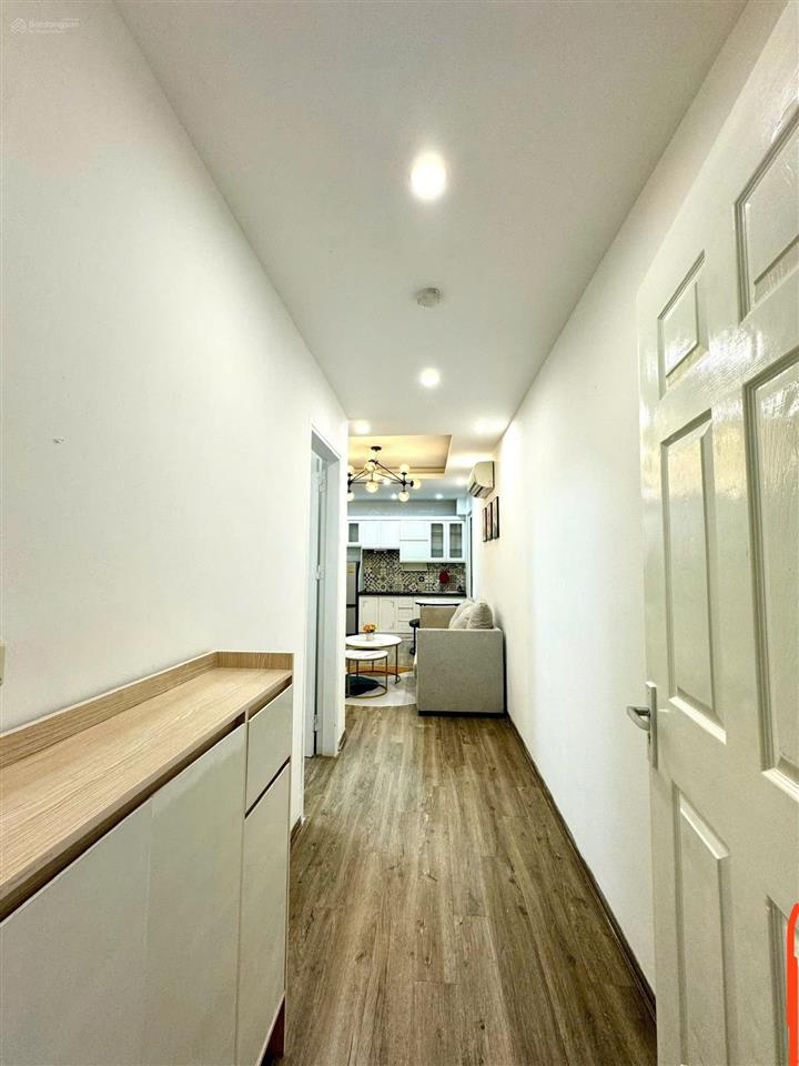 Căn 46m 2 phòng ngủ 1 nhà tắm toà hh3 linh đàm hoàng mai, nội thất full mới, tầng trung, giá 2.xtỷ