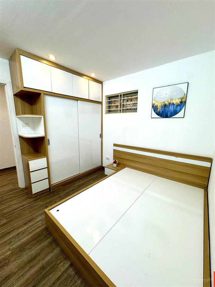 Căn 46m 2 phòng ngủ 1 nhà tắm toà hh3 linh đàm hoàng mai, nội thất full mới, tầng trung, giá 2.xtỷ