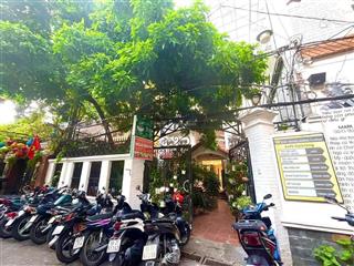 Biệt thự villa sân vườn đường hồ xuân hương phường 6 quận 3